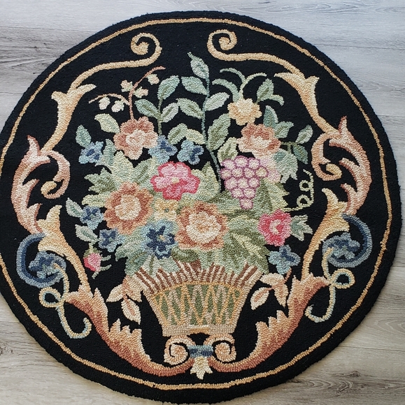 American Hooked Rug 1930s 1940s Floral Bouquet - Picture 2 of 7